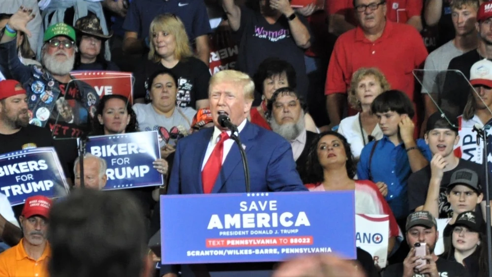 Former President Donald Trump holds a rally for supporters in Wilkes-Barre, Pa., on Sept. 3, 2022. Source: Twitter/Mohegan Sun Arena.