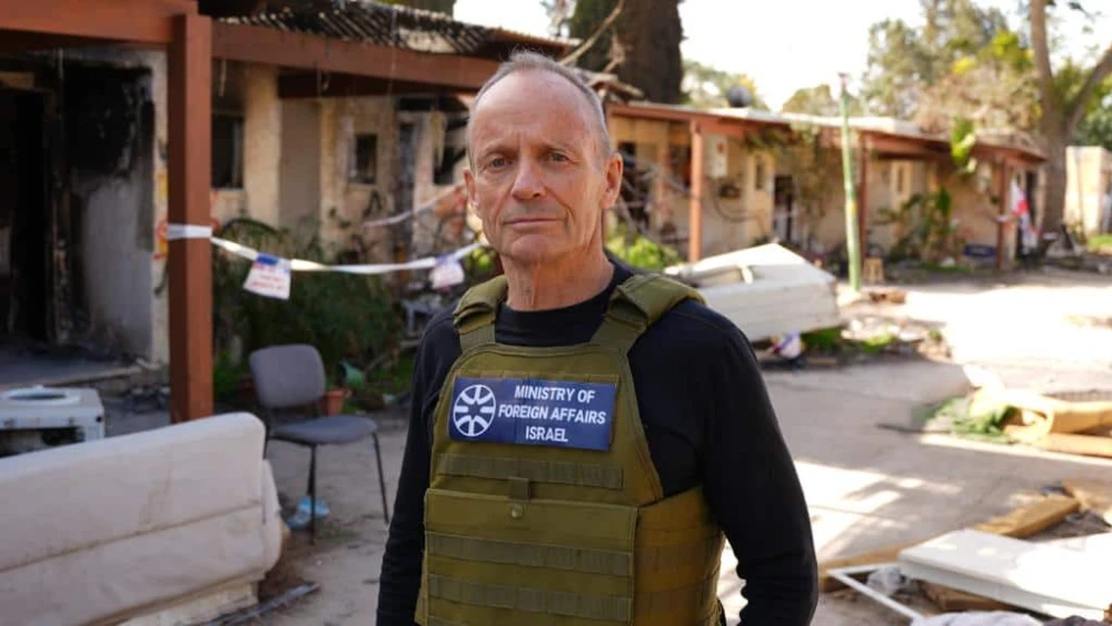 Former Canadian Cabinet minister Stockwell Day visits Kibbutz Kfar Aza, where Hamas terrorists murdered 79 persons and kidnapped 118 others, on Jan. 10, 2024. Credit: Courtesy.