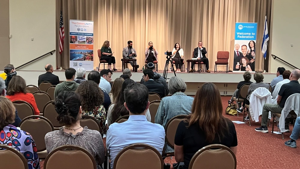 A delegation from the NGO Sharaka speaks at Congregation Beth El in La Jolla, Calif., on Oct. 27. Credit: Jewish Federation of San Diego County.