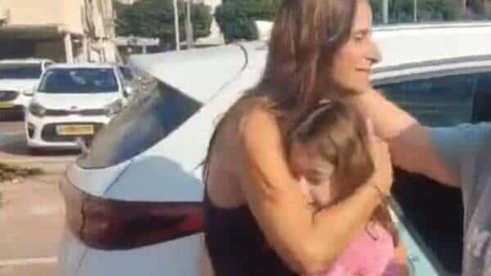 Reut and Dariya Karp after the ordeal. Credit: Courtesy.