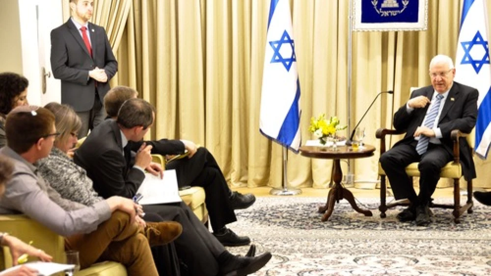Click photo to download. Caption: Israeli President Reuven Rivlin speaks with English-language reporters ahead of his first Independence Day as president. Credit: Israeli President's Office.