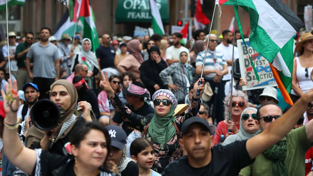 Jewish Risteance Jewish radio host fired for refusing to call Oct. 7 'resistance ...