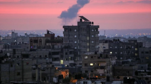 Smoke rises during Israeli airstrikes in Khan Yunis in the southern Gaza Strip on August 21, 2020. Photo by Abed Rahim Khatib/Flash90.