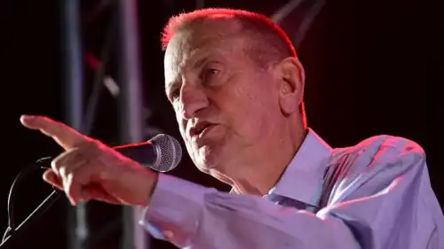 Tel Aviv Mayor Ron Huldai banned gender-separated Yom Kippur services in the city's Dizengoff Square. Photo by Tomer Neuberg/Flash90.