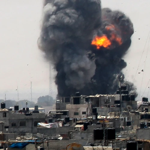 Smoke and fire rise from a location reportedly belonging to Hamas, following an Israeli airstrike in the southern Gaza town of Rafah on July 14, 2018. Photo by Abed Rahim Khatib/Flash90.
