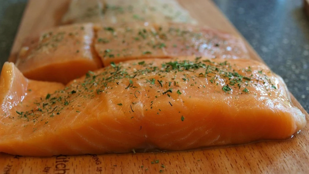 Salmon filets. Credit: Pixabay.