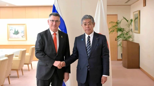 Israeli Foreign Minister Gideon Sa’ar meets with Japanese Foreign Minister Takeshi Iwaya in Tokyo on May 13, 2025. Source: @gidonsaar/X).