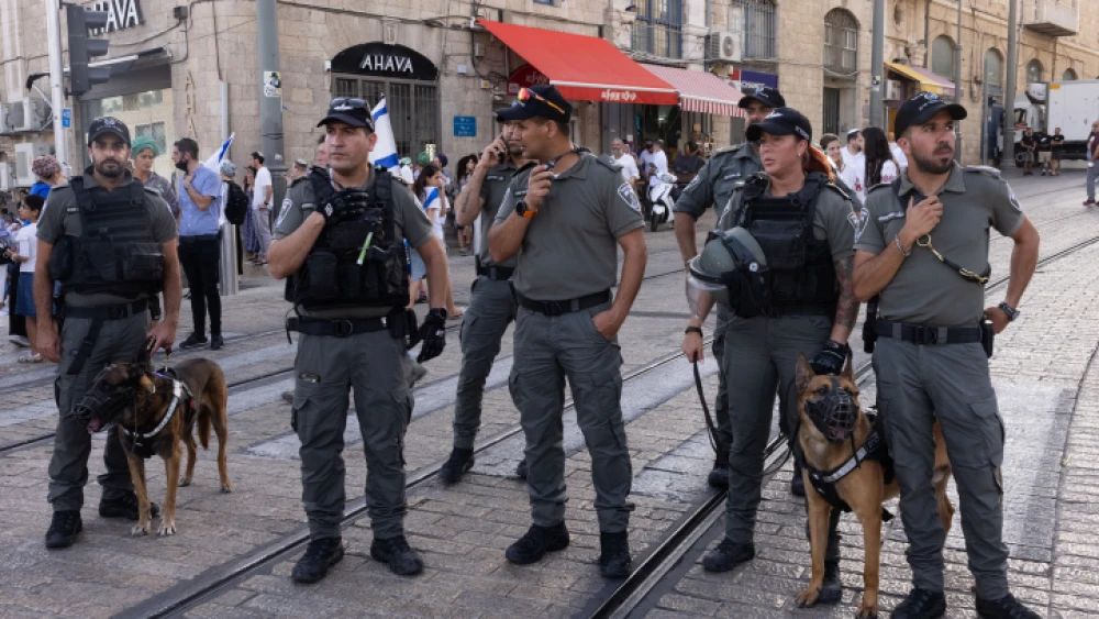 Israeli border police officers stand guard in Jerusalem Old City during Jerusalem Day, May 10, 2021. Photo by Nati Shohat/Flash90