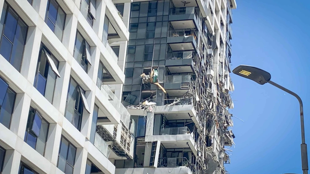 The scene where last night a ballistic missile fired from Iran hit and caused damage in Tel Aviv, June 14, 2025. Photo by Avshalom Sassoni/Flash90.