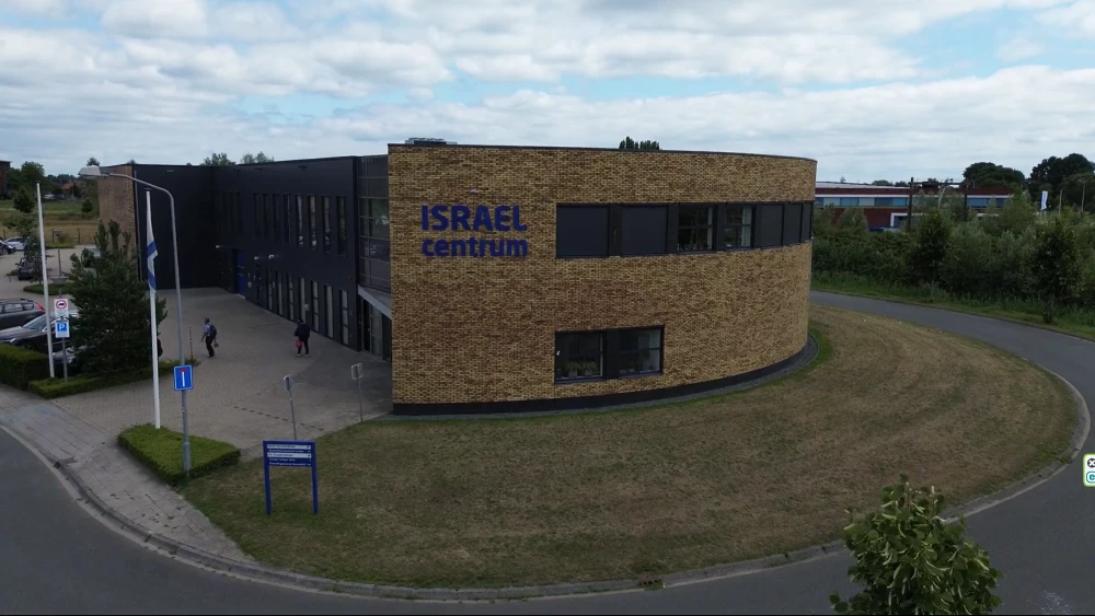 Pedestrians exiting the Christians for Israel and Israel Product Center in Nijkerk, the Netherlands on July 15, 2025. Photo courtesy of Christians for Israel.