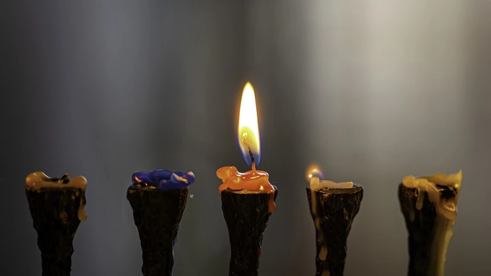 Chanukah Candles Menorah