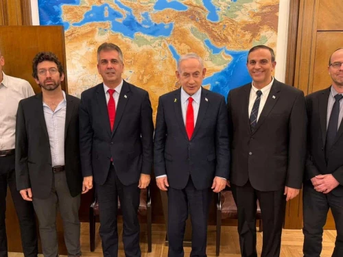 Israeli Prime Minister Benjamin Netanyahu and Energy and Infrastructure Minister Eli Cohen (third from left) announce a record $34 billion natural gas export deal with Egypt in Jerusalem, Dec. 17, 2025. Credit: Prime Minister’s Spokesperson's Office.