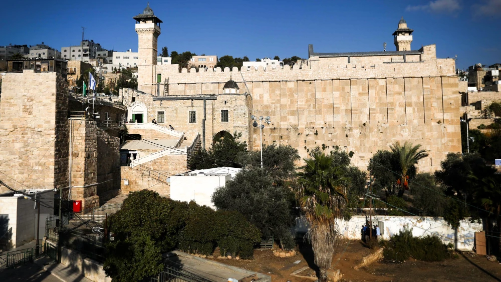 A general view of the Cave of the Patriarchs in the Judean city of Hebron, on Dec. 4, 2019. Photo by Wisam Hashlamoun/Flash90.
