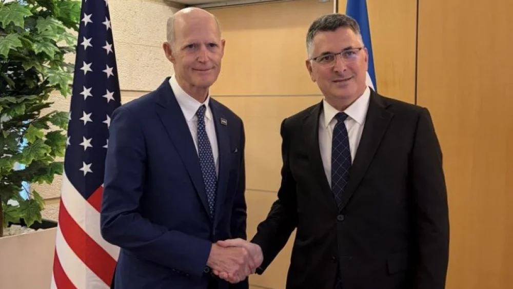 Sen. Rick Scott (R-Fla.) meets with Israeli Foreign Minister Gideon Sa’ar during a visit to Israel, October 2026. Credit: Office of Sen. Rick Scott.