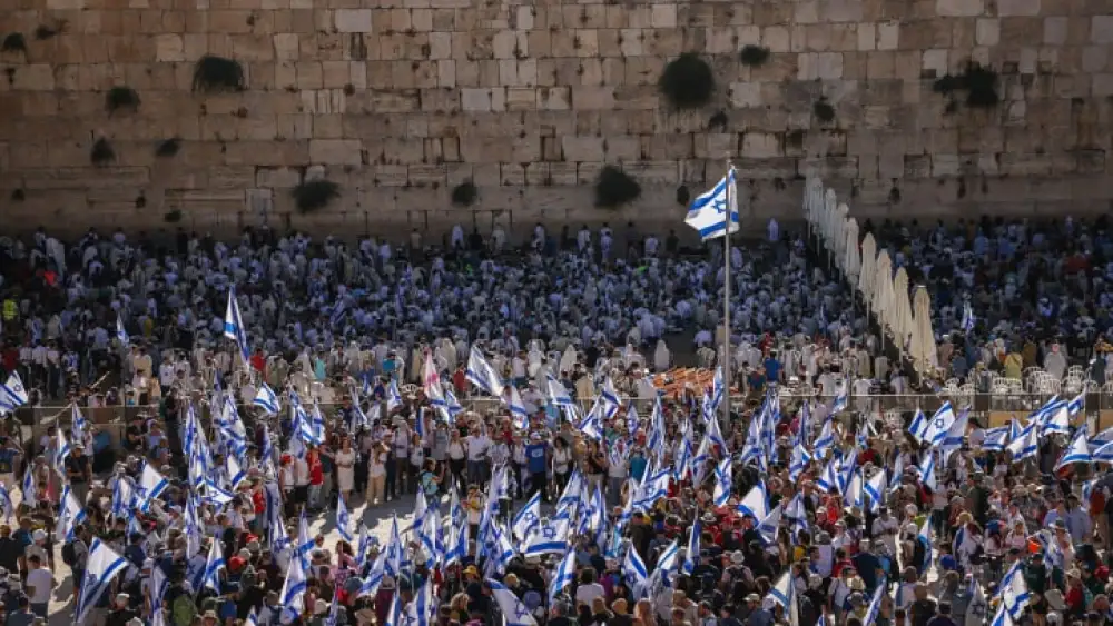 Reform opponents attend prayers at the Western Wall in Jerusalem, July 23, 2023. Photo by Chaim Goldberg/Flash90.