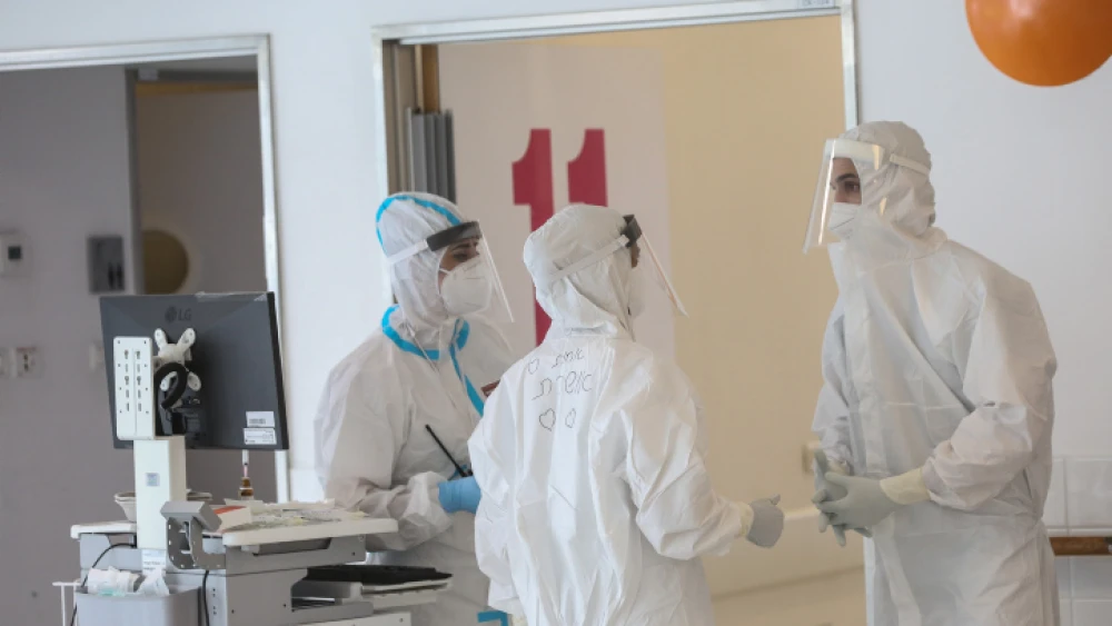 Hospital staff at work in the coronavirus ward of the Ziv Medical Center in Tzfat on Oct. 7, 2020. Photo by David Cohen/Flash90.