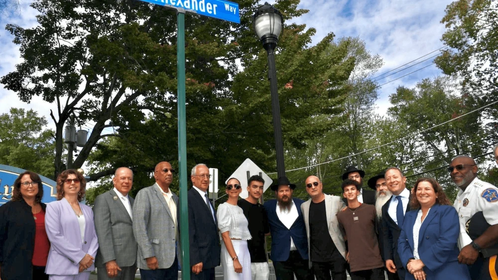 Josh Gottheimer, Edan Alexander