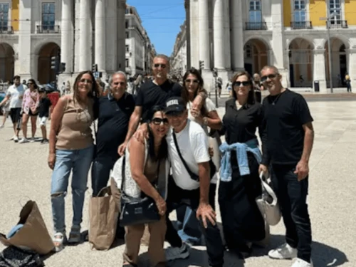 The Israelis who were chased out of a restaurant in Vigo, Spain on July 8, 2025. Photo courtesy to Shlomo Sror/Enfoque Judio.