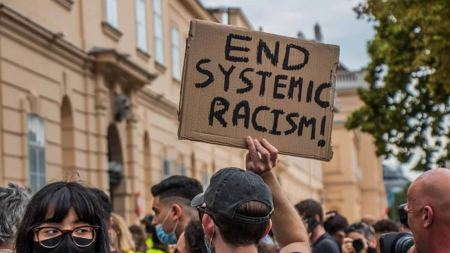 The extraordinary seductiveness of the left