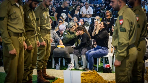 Family and friends of Israel Defense Forces Staff Sgt. Eliya Hilel attend his funeral at the Mount Herzl Military Cemetery in Jerusalem, May 30, 2024. Photo by Chaim Goldberg/Flash90.
