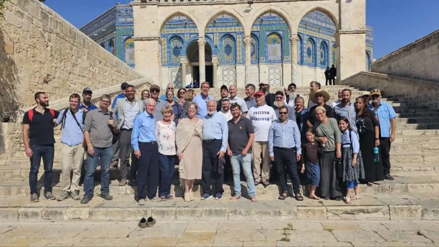 Prayer on Temple Mount honors slain US activist Charlie Kirk