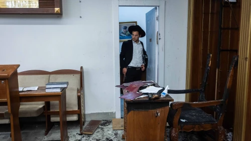 The scene of the arson at the Jerusalem synagogue of former Sephardic Chief Rabbi of Israel Yitzhak Yosef, June 8, 2025. Photo by Yonatan Sindel/Flash90.