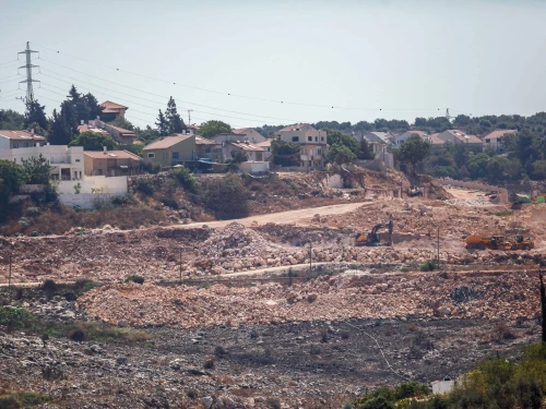 Construction work on new housing in the Jewish community of Kiryat Netafim, south of the Samaria city of Nablus, July 20, 2022. Photo by Nasser Ishtayeh/Flash90.