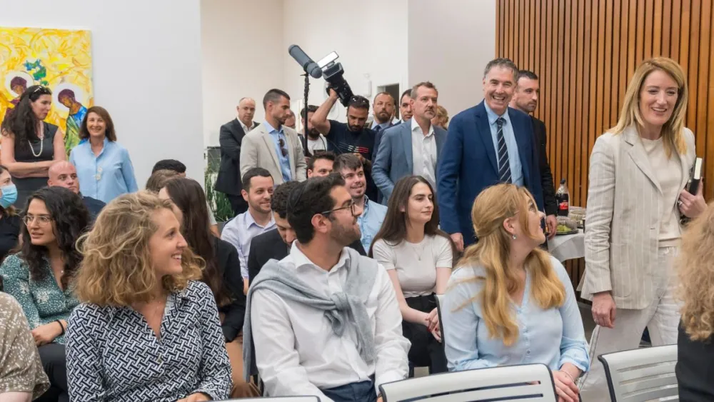 European Parliament president Roberta Metsola speaks with students at Tel Aviv University on May 22, 2022. Source: Twitter.