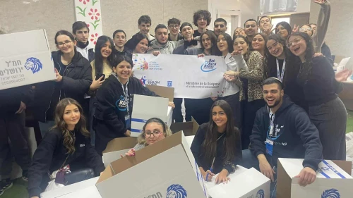 French teenagers volunteer for Israeli NGOs. Credit: Mosaic United.