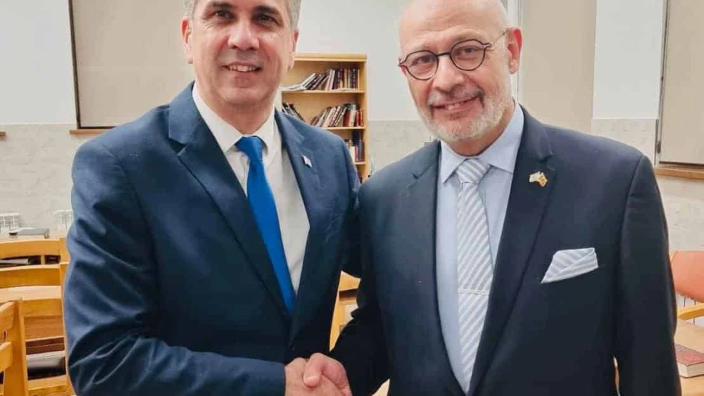 Israeli Foreign Minister Eli Cohen (left) begins the first visit in 12 years by Jerusalem's top diplomat to Chisinau, the capital of Moldova, Aug. 8, 2023. Credit: Israeli Foreign Ministry.