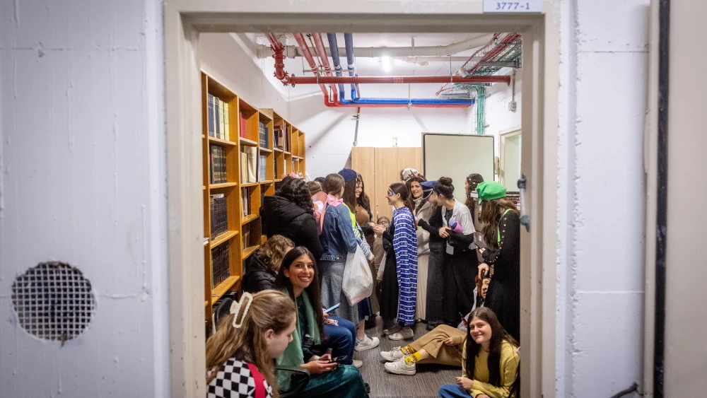 Patients and medical staff in an underground parking area converted into a treatment ward at Shaarei Tzedek Medical Center in Jerusalem on March 4, 2026. Photo by Chaim Goldberg/Flash90.