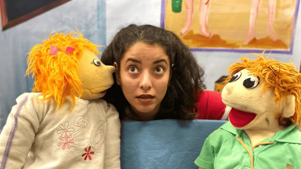 ELI stage program puppets
