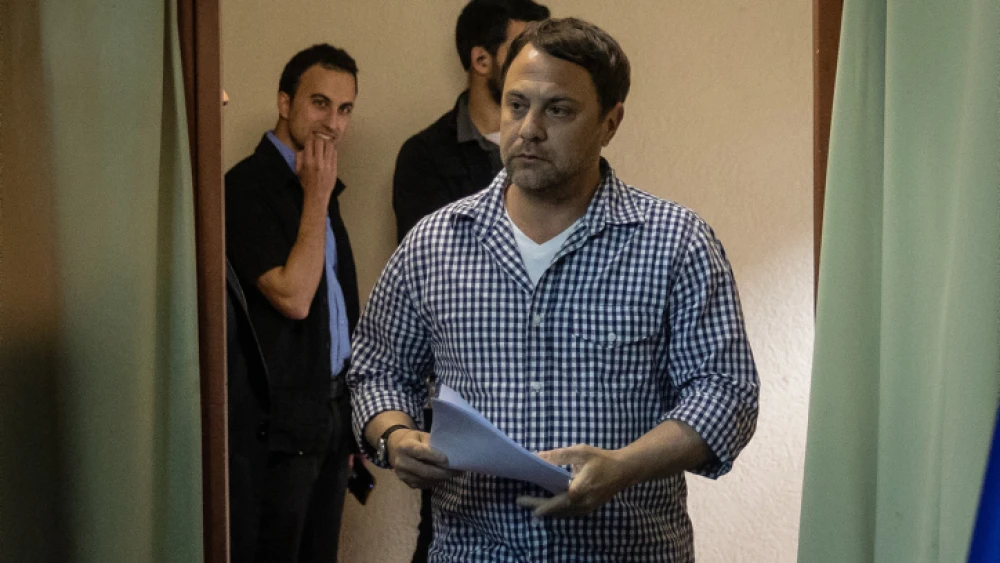 Ofer Golan, Likud Party campaign manager and family spokesman for Benjamin Netanyahu, arrives at the Prime Minister's Residence in Jerusalem on March 20, 2019. Photo by Yonatan Sindel/Flash90.