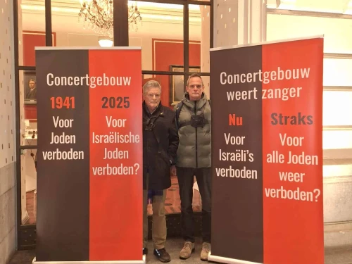 Pieter van Oordt (left) and his brother Roger van Oordt protest the Royal Concert Hall of Amsterdam's decision to ban a Chanukah concert, Nov. 5, 2025. Credit: Courtesy of Christians for Israel.