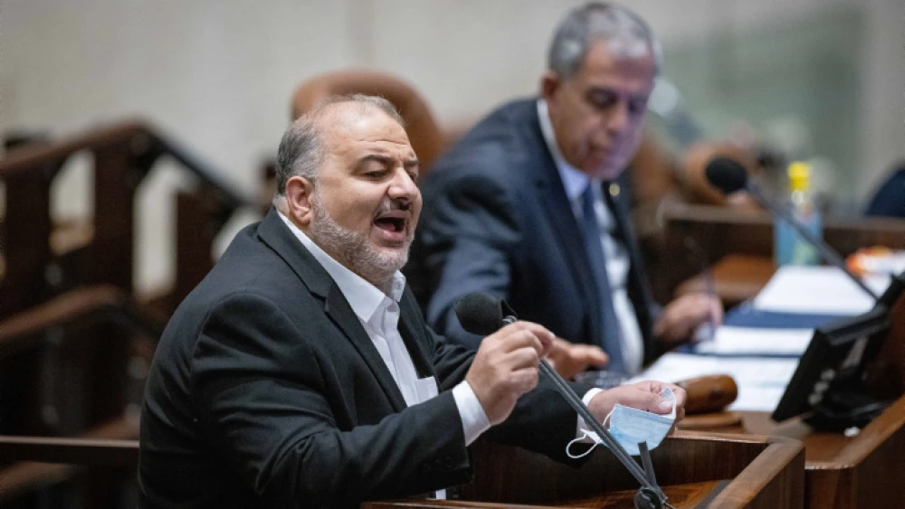 Ra'am Party leader Mansour Abbas speaks during a plenary session at the Knesset assembly hall, Nov. 29, 2021. Photo by Yonatan Sindel/Flash90.