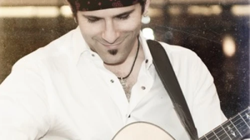 Josh Nelson, a frequent musical guest at Jewish summer camp. Credit: Courtesy Josh Nelson.