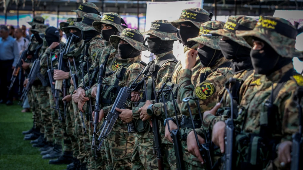 Palestinian Islamic Jihad fighters at a ceremony in honor of PIJ commander Khaled Mansour, who was killed on the first day of Israel's "Operation Breaking Dawn," in Rafah, in the southern Gaza Strip, on Aug. 8, 2022. Photo by Abed Rahim Khatib/Flash90.