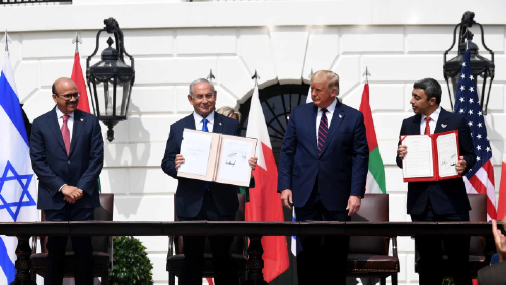 Israeli Prime Minister Benjamin Netanyahu, U.S. President Donald Trump, UAE Foreign Minister Abdullah bin Zayed Al Nahyan and Bahrain Foreign Minister Abdullatif bin Rashid Al Zayani attend the Abraham Accords signing ceremony at the White House in Washington, D.C., Sept. 15, 2020. Credit: Avi Ohayon/GPO.