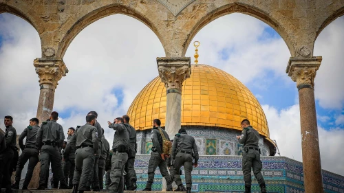Israel Border Police officers visit the Temple Mount in Jerusalem, March 7, 2024. Photo by Jamal Awad/Flash90.