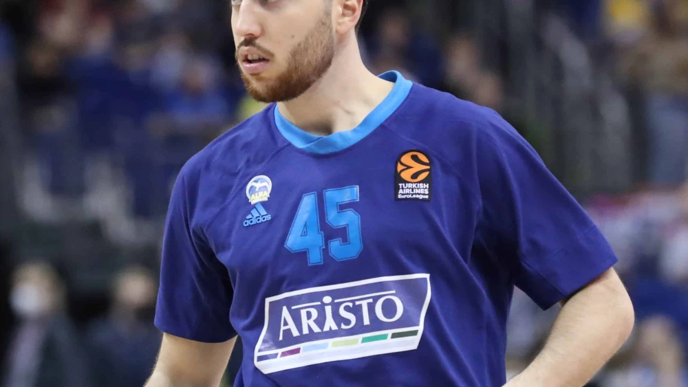Tamir Blatt, EuroLeague 2021-22. Credit: Sandro Halank via Wikimedia Commons.