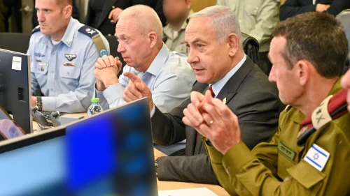 From left: Israel Air Force chief Maj. Gen. Tomer Bar, Defense Minister Yoav Gallant, Prime Minister Benjamin Netanyahu and IDF Chief of Staff Lt. Gen. Herzi Halevi visit the IAF control center, Jan. 25, 2023. Photo by Kobi Gideon/GPO.