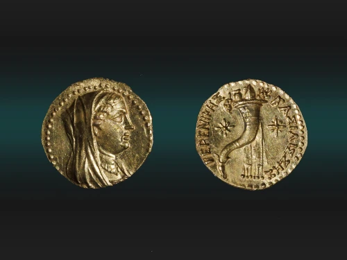 Both sides of the rare gold coin of an Egyptian queen discovered in Jerusalem. Credit: Eliyahu Yanai