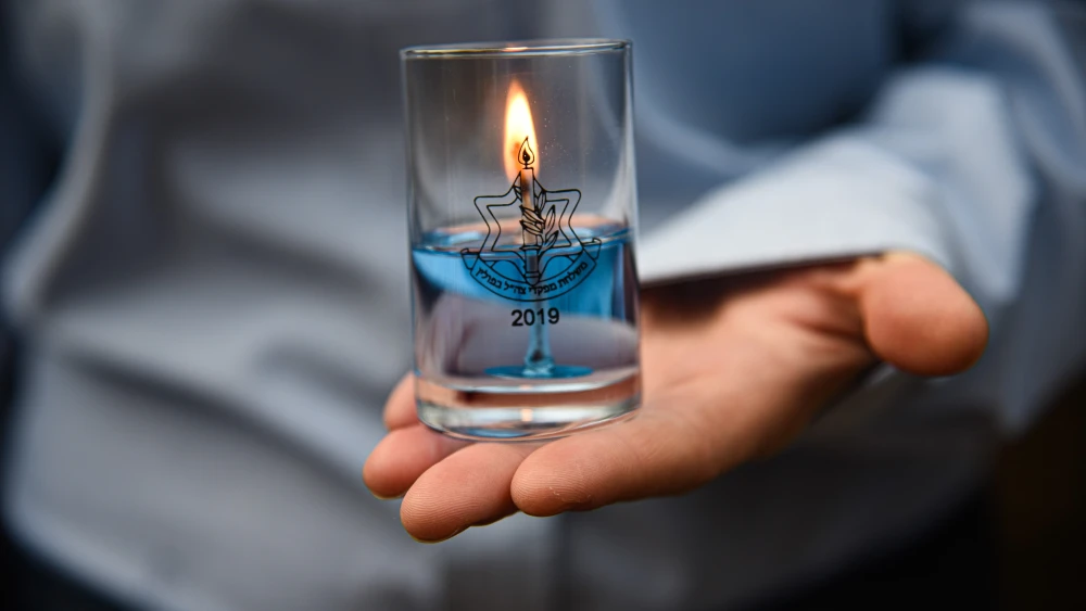 Holocaust education in the ranks of the Israel Defense Forces teaches memory through the generations. Credit: IDF.