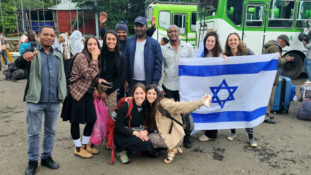 Jewish Agency and Israeli embassy personnel before their departure from Gondar, Aug. 10, 2023. Photo by Barak Avraham.