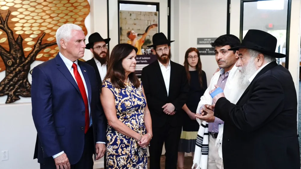 U.S. Vice President Mike Pence and his wife, Karen, meet with Rabbi Yisroel Goldstein at Chabad of Poway on July 11, 2019. Source: Vice President Mike Pence/Twitter.