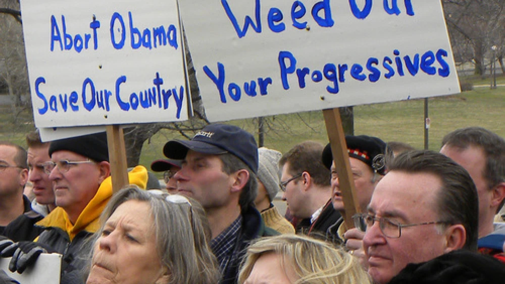 A March 2010 Tea Party rally in St. Paul, Minn., opposing the Affordable Care Act ("Obamacare"). Credit: Fibonacci Blue via Wikimedia Commons.