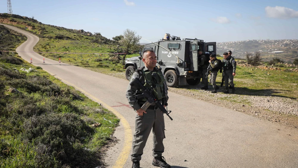 IDF soldiers at the Oz VeGaon Nature Reserve in Gush Etzion, Feb. 8, 2019. Photo by Gershon Elinson/Flash90.