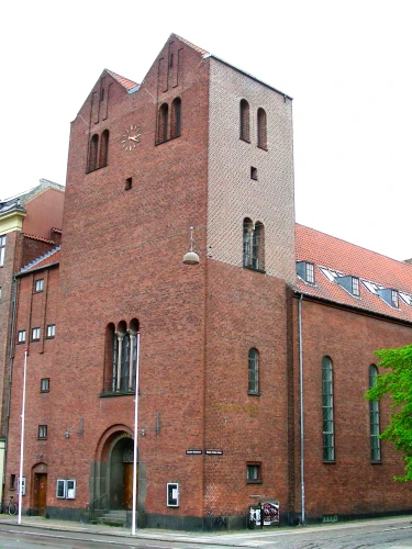 Folkehuset Absalon (Absalon Church) in Copenhagen, Denmark, 2006. Credit: Ib Rasmussen/Public Domain via Wikimedia Commons.