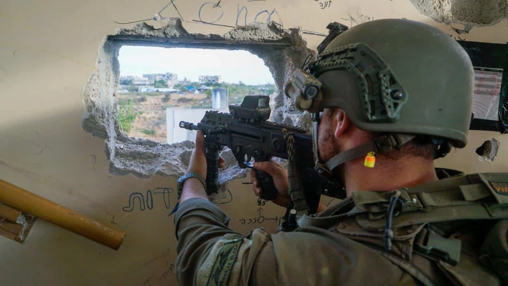 Israeli troops operating in the Hamas-ruled Gaza Strip, Dec. 1, 2023. Credit: IDF.