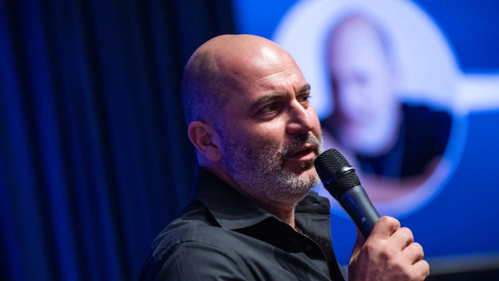 Israeli actor Lior Raz, star of the hit series “Fauda,” attends the Light of Israel ceremony at the Ministry of Foreign Affairs in Jerusalem on Dec. 1, 2021. Photo by Yonatan Sindel/Flash90.